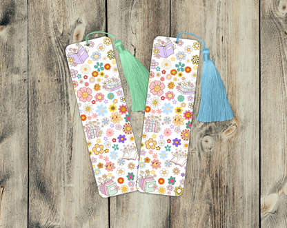 Cute Floral Books Bookmark – Aesthetic Daisy & Book Design – With Tassel Option – Square or Rounded Corners – Charity Donation Included