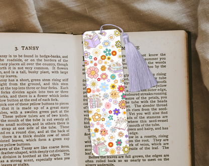 Cute Floral Books Bookmark – Aesthetic Daisy & Book Design – With Tassel Option – Square or Rounded Corners – Charity Donation Included